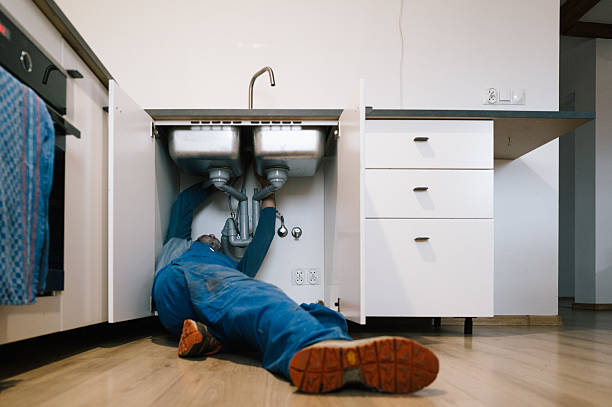Professional Plumbing technician working in North Carrollton, MS